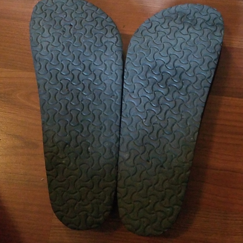 Sandals - Picture 3 of 3